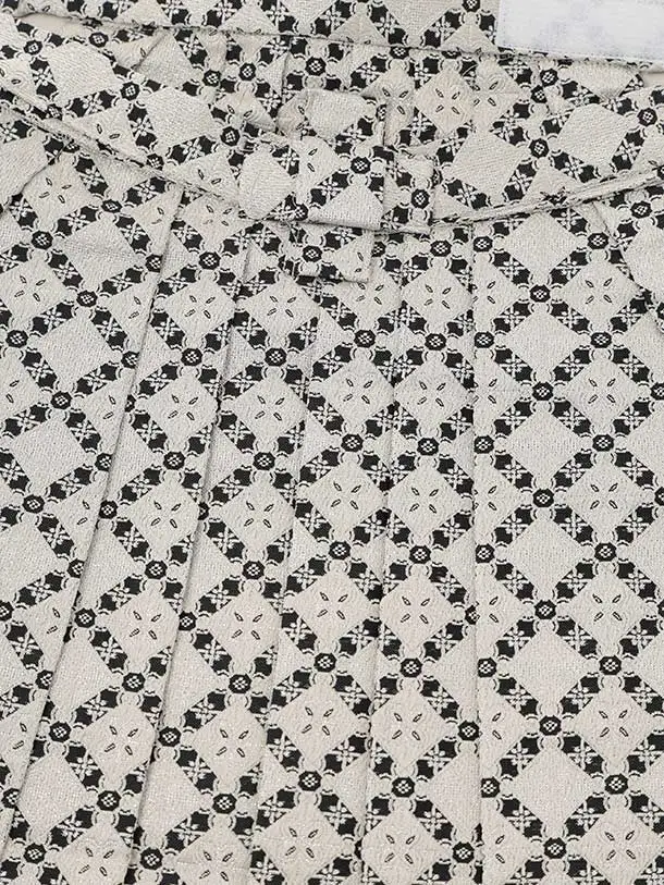 かんたん(3.4歳男児袴)W620 黒地 松鷹 吉祥文様×ベージュラメ黒