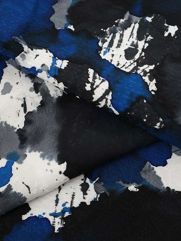 七五三(3歳男児被布)W689【正絹】黒地 刺繍宝尽くし×ペイント柄