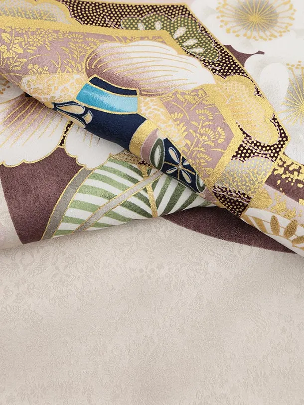 かんたん七五三(5歳男袴)X703【正絹】 ベージュ吉祥文様 白鷹×ゴールド亀甲