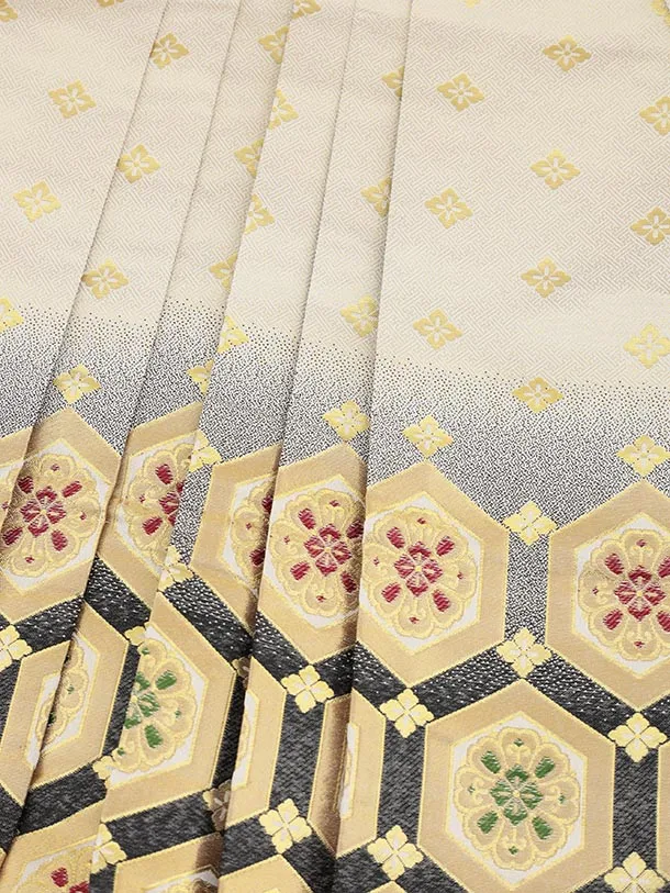 かんたん七五三(5歳男袴)X703【正絹】 ベージュ吉祥文様 白鷹×ゴールド亀甲