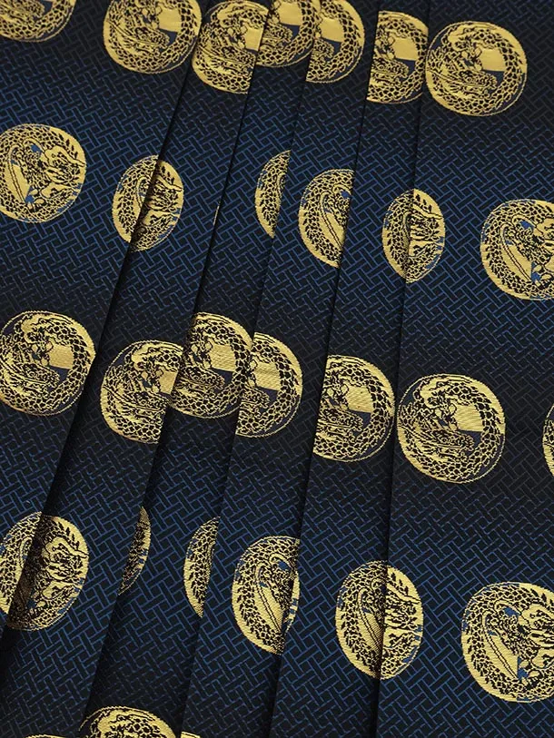 七五三(5歳男袴)X709【高級正絹】ブルー地 絞り 刺繍紋×紺丸紋