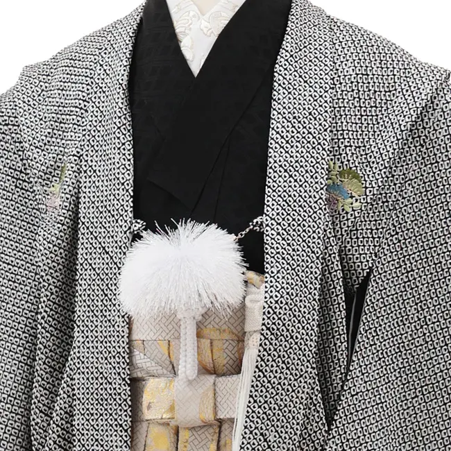 七五三(5歳男袴)X713【高級正絹】黒地絞り刺繍紋×ベージュ丸紋