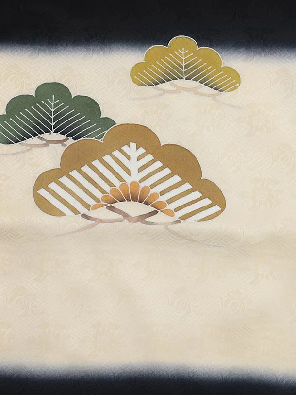 七五三(5歳男袴)X724【高級正絹】黒地 松に吉祥文様 鷹×黒縞