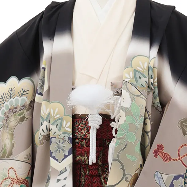 かんたん七五三(5歳男袴)X764 黒地 吉祥文様に兜×赤茶