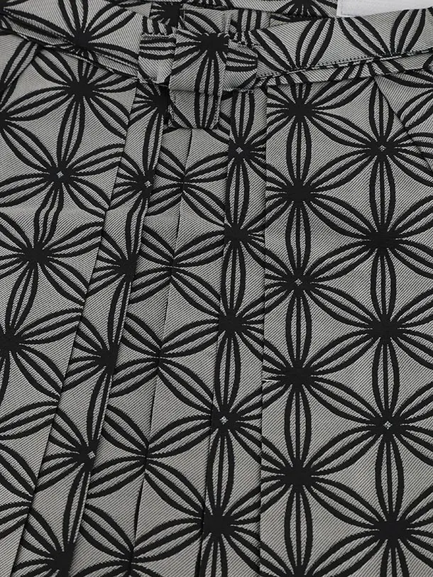 かんたん七五三(5歳男袴)X778 JAPANSTYLE 水色鷹に乱菊縞×グレー