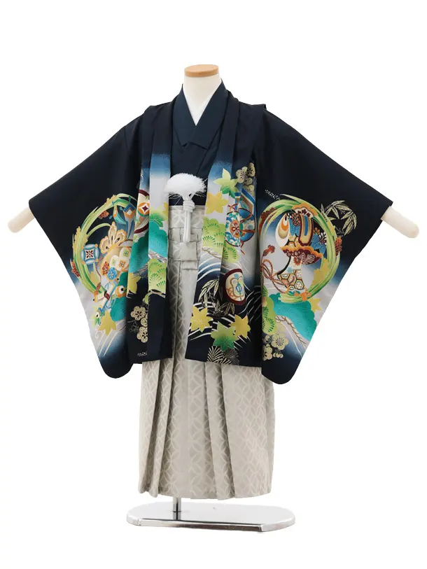 かんたん七五三(5歳男袴)X836 紺地 吉祥文様に兜×白シルバー