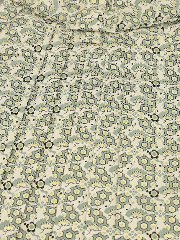 かんたん七五三(5歳男袴)X879 白地松亀甲鷹×クリームベージュ