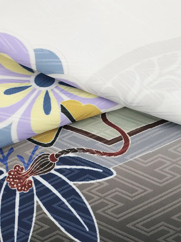 かんたん七五三(5歳男袴)X887 白地裾黒吉祥文様鷹×黒縞袴