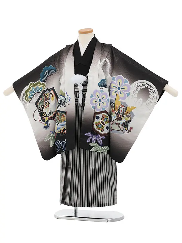 かんたん七五三(5歳男袴)X888 黒ぼかし吉祥文様鷹×黒縞袴