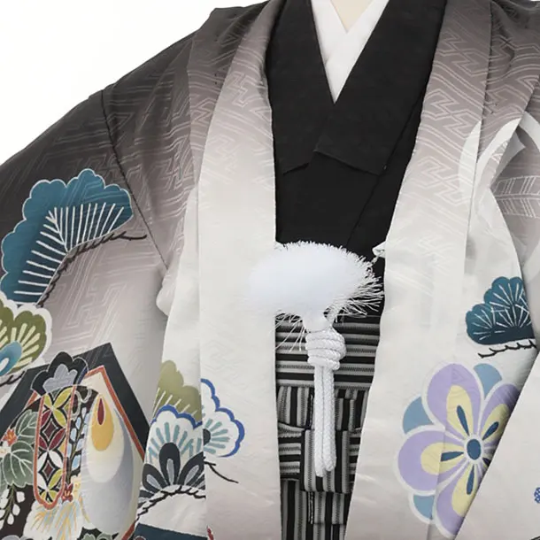 かんたん七五三(5歳男袴)X888 黒ぼかし吉祥文様鷹×黒縞袴