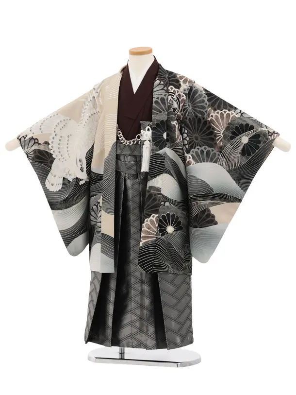 かんたん(5歳袴)X894 JAPANSTYLE ベージュ黒 波に菊鷹×シルバー