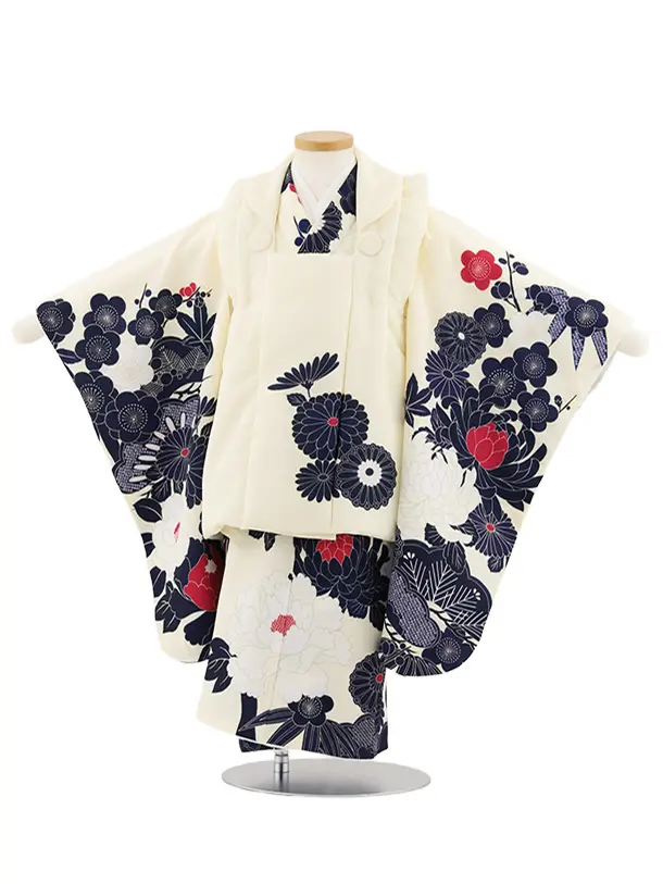 七五三レンタル(3歳女児被布)4927 アイボリー菊×白地牡丹に松竹梅