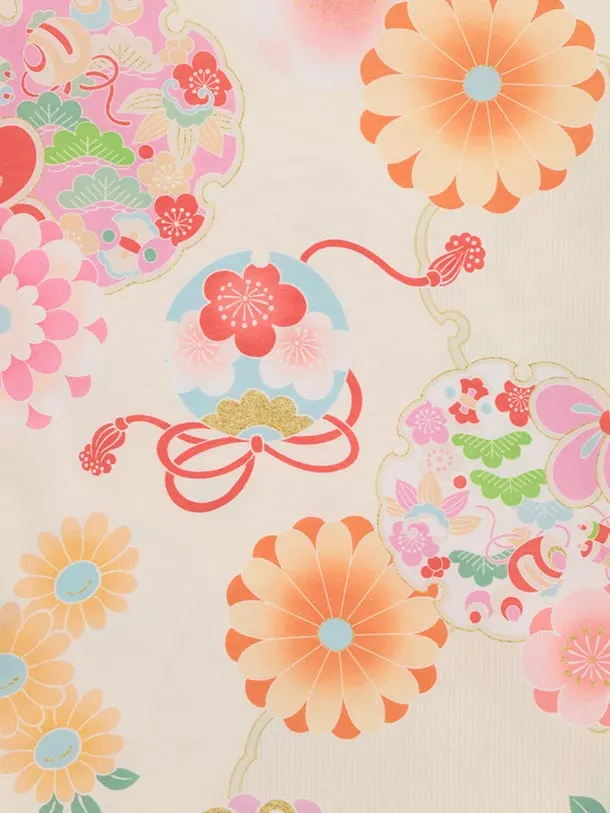 七五三(3歳女児被布)4933 式部浪漫 ピンク刺繍桜×アイボリー 雪輪に鈴