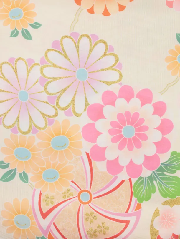 七五三(3歳女児被布)4933 式部浪漫 ピンク刺繍桜×アイボリー 雪輪に鈴