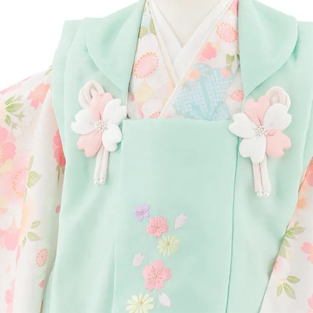七五三レンタル(3歳女児被布)S064 グリーン刺繍花×アイボリー 桜に鞠