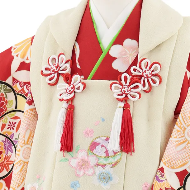 七五三レンタル(3歳女児被布)S065 ベージュ刺繍 桜鞠×赤ねじり梅