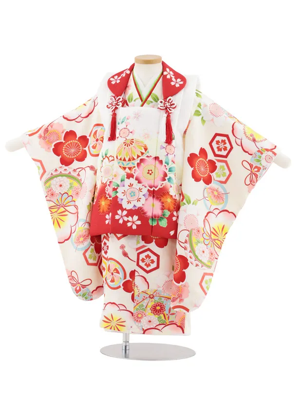 七五三レンタル(3歳女児被布)S070 白地鞠桜×アイボリー 亀甲紋に桜鈴