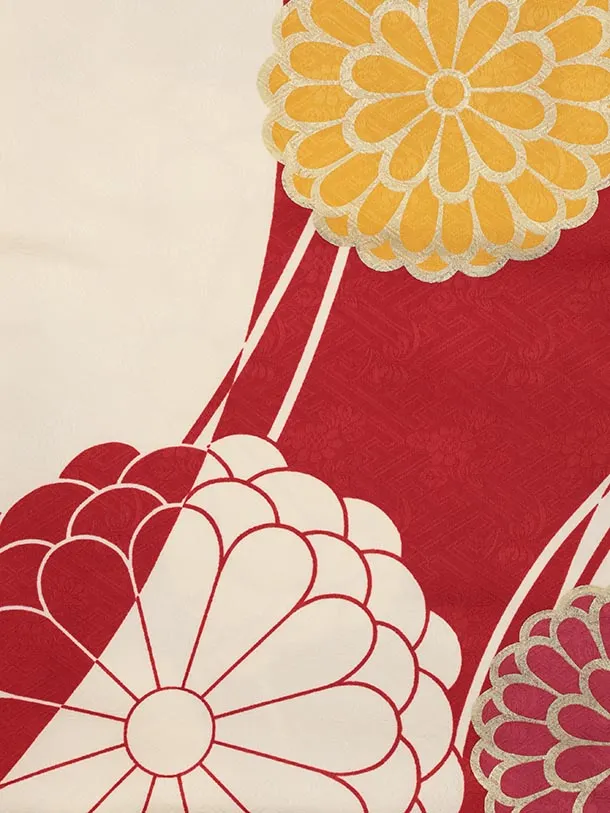 七五三レンタル(3歳女児被布)S071 赤地 刺繍 鞠桜×赤クリーム菊