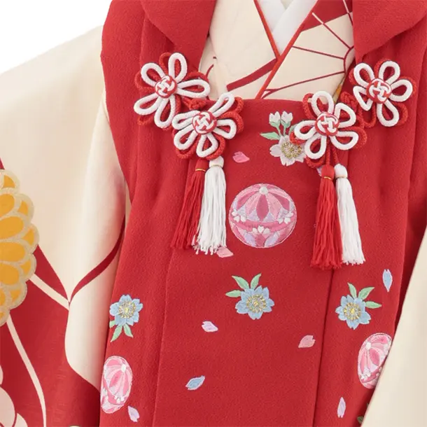 七五三レンタル(3歳女児被布)S071 赤地 刺繍 鞠桜×赤クリーム菊