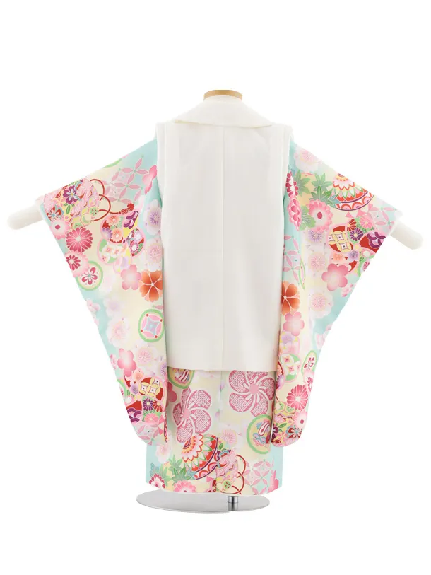 七五三(3歳女児被布)S107 式部浪漫 アイボリー刺繍花×ミントグリーン鞠梅