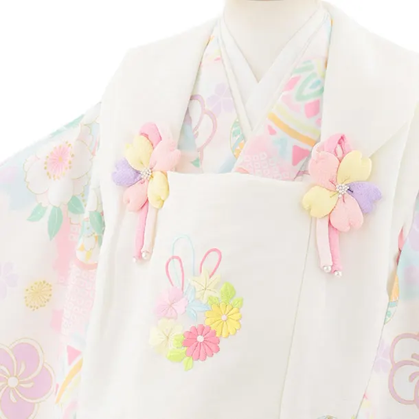 七五三レンタル(3歳女児被布)S110 式部浪漫 アイボリー刺繍花×鞠と花