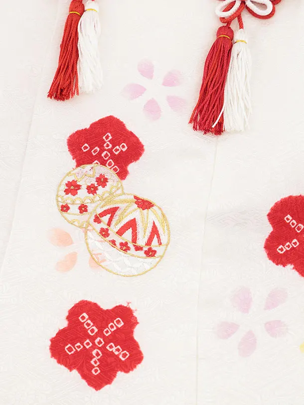 七五三レンタル(3歳女児被布)S126【正絹】白刺繍赤まり×ピンク絞り刺繍まり