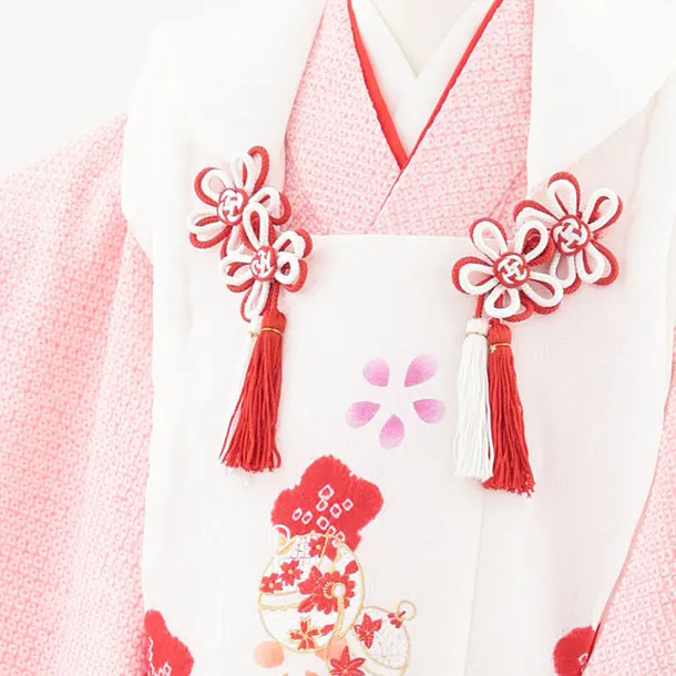 七五三レンタル(3歳女児被布)S127【正絹】白刺繍赤鈴×ピンク絞り刺繍鈴