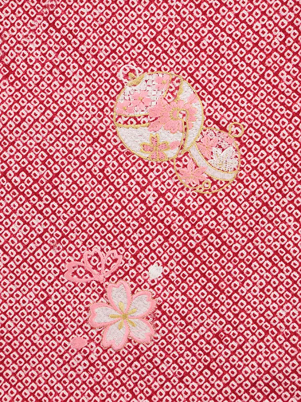 七五三レンタル(3歳女児被布)S128【正絹】赤刺繍鈴×赤絞り刺繍鈴
