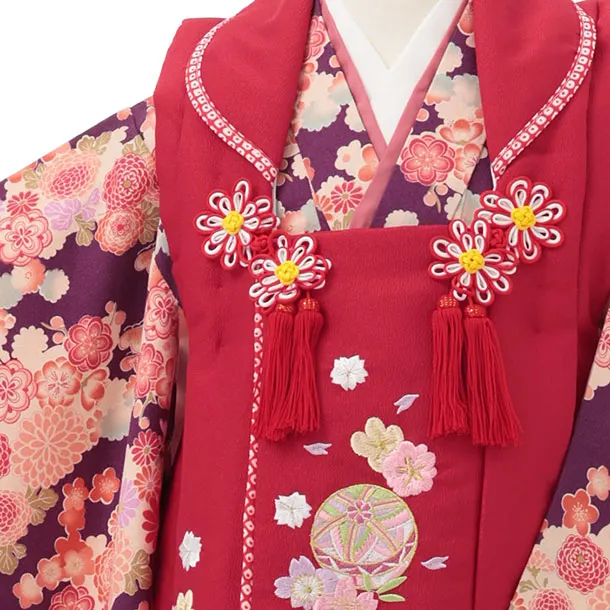七五三レンタル(3歳女児被布)S145 赤 刺繍まり花×紫花づくし