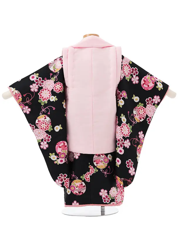 七五三レンタル(3歳女児被布)S154 ピンク 刺繍 椿×黒 菊に鈴