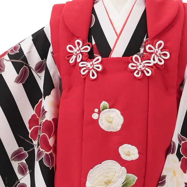 七五三レンタル(3歳女児被布)S162 赤 刺繍 椿×黒 ストライプ椿