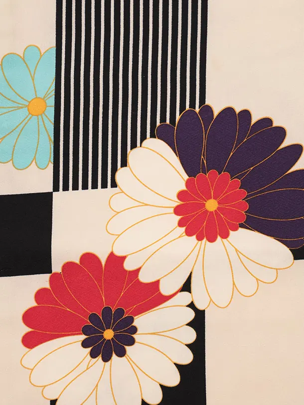 七五三レンタル(3歳女児被布)S164 赤 刺繍雪輪×クリーム 市松 菊