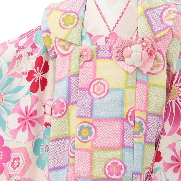 七五三レンタル(3歳女児被布)S175 カラフル丸紋×白地 菊桜