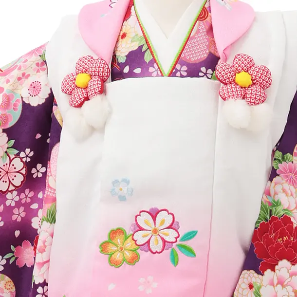 七五三レンタル(3歳女児被布)S200 白ぼかしピンク×紫 牡丹 梅 菊