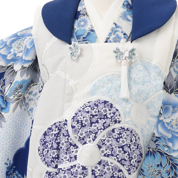 七五三(3歳女児被布)S227 JAPAN STYLE 白×青 ねじり梅に花