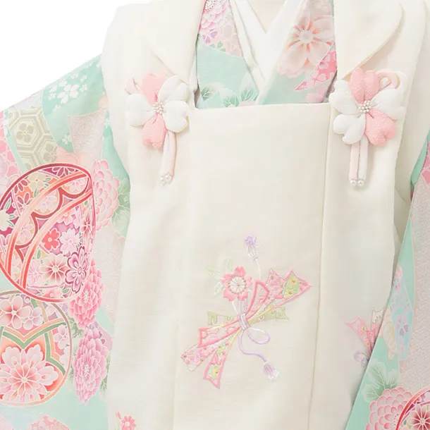 七五三(3歳女児)S287 式部浪漫 オフ白刺繍花熨斗×ヒワ色熨斗に鞠 菊