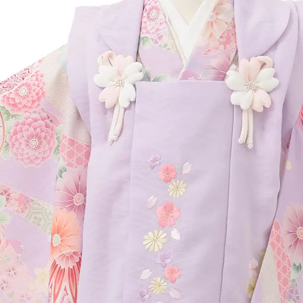 七五三(3歳女児)S297 式部浪漫 ラベンダー 刺繍花×藤色熨斗に鞠 菊