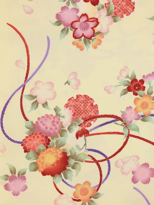 七五三レンタル(3歳女児被布)S310 赤地 刺繍桜 × 薄黄 古典花