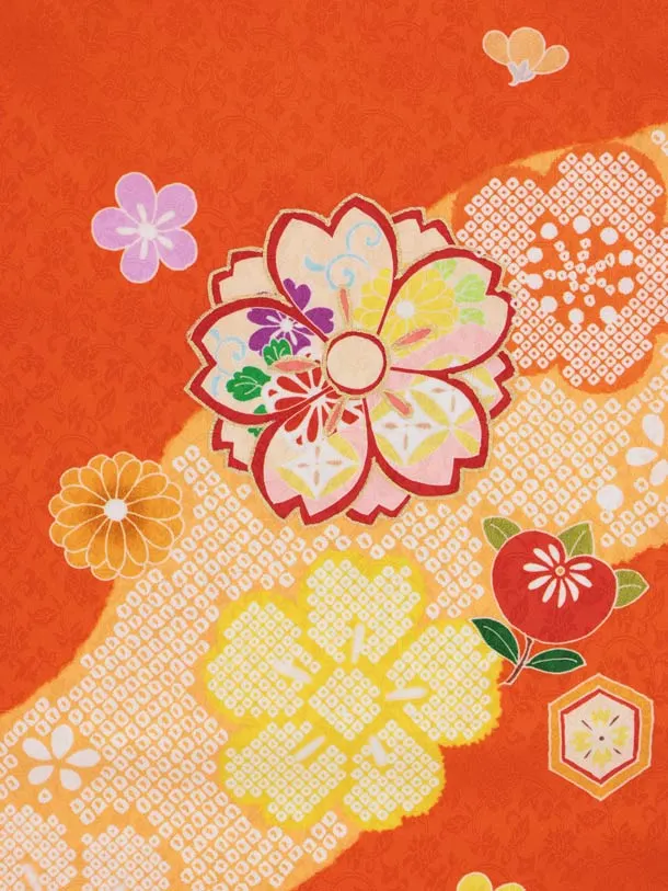 七五三レンタル(3歳女児被布)S319 【正絹】白地 刺繍鈴×オレンジ八重桜に橘