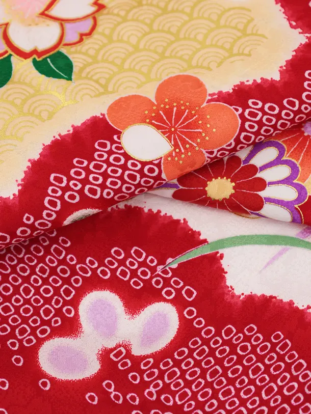 七五三レンタル(3歳被布)S441 【正絹】白 × 赤 まりに花