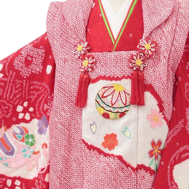 七五三レンタル(3歳被布)S445 【正絹】赤地 刺繍まり 花車
