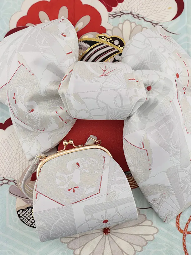 七五三(7歳女児結び帯) 高級正絹Y646 紅一点  水色地 小槌に菱菊