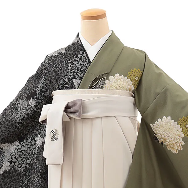 小学生袴(女児) Z418　JAPAN STYLE グリーン片身替り×アイボリー