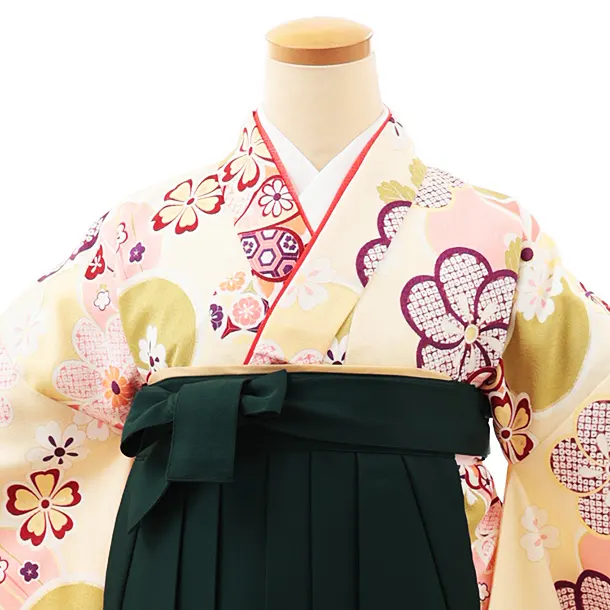 小学生卒業式略式袴(女の子) Z458 クリーム地ねじり梅×グリーン桜