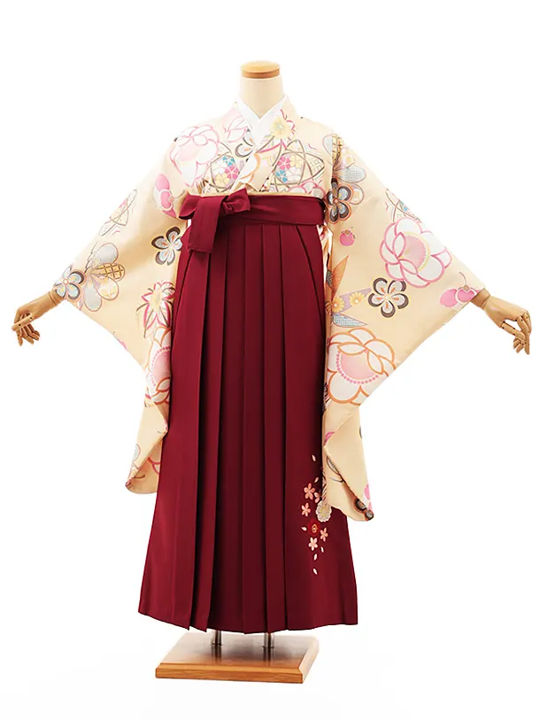 小学生卒業式略式袴(女の子) Z460 クリーム地 鞠に松竹梅×エンジ桜