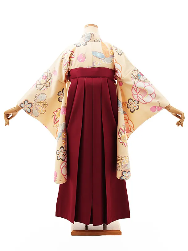小学生卒業式略式袴(女の子) Z460 クリーム地 鞠に松竹梅×エンジ桜