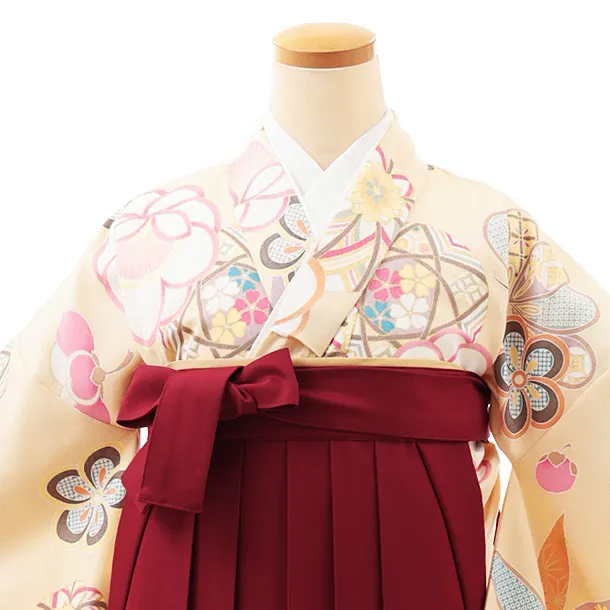 小学生卒業式略式袴(女の子) Z460 クリーム地 鞠に松竹梅×エンジ桜