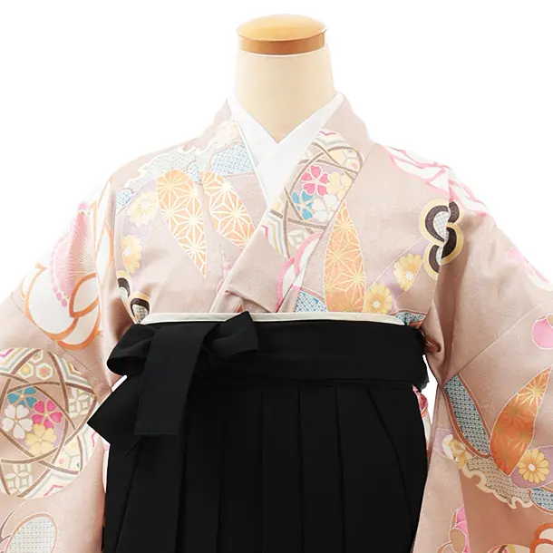 小学生卒業式略式袴(女の子) Z463 ベージュ 鞠に松竹梅×黒桜