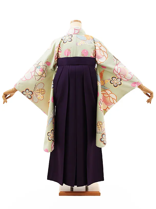 小学生卒業式かんたん袴(女の子) Z465 ペールグリーン鞠に松竹梅×紫桜