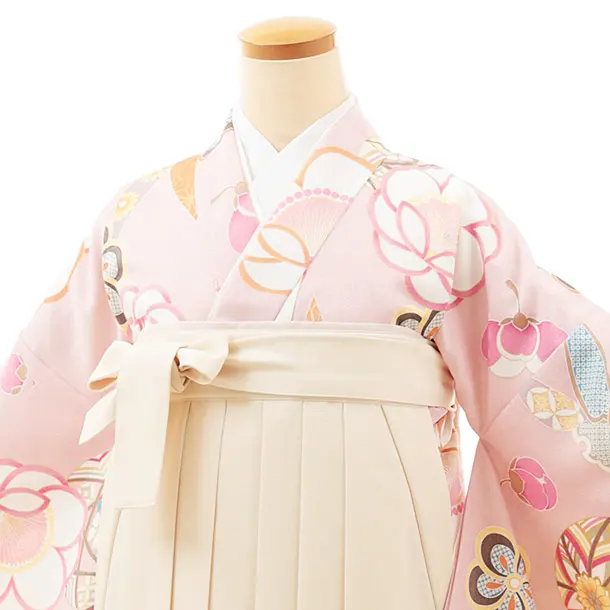小学生卒業式略式袴(女の子) Z475 ペールピンク鞠に松竹梅×クリーム桜